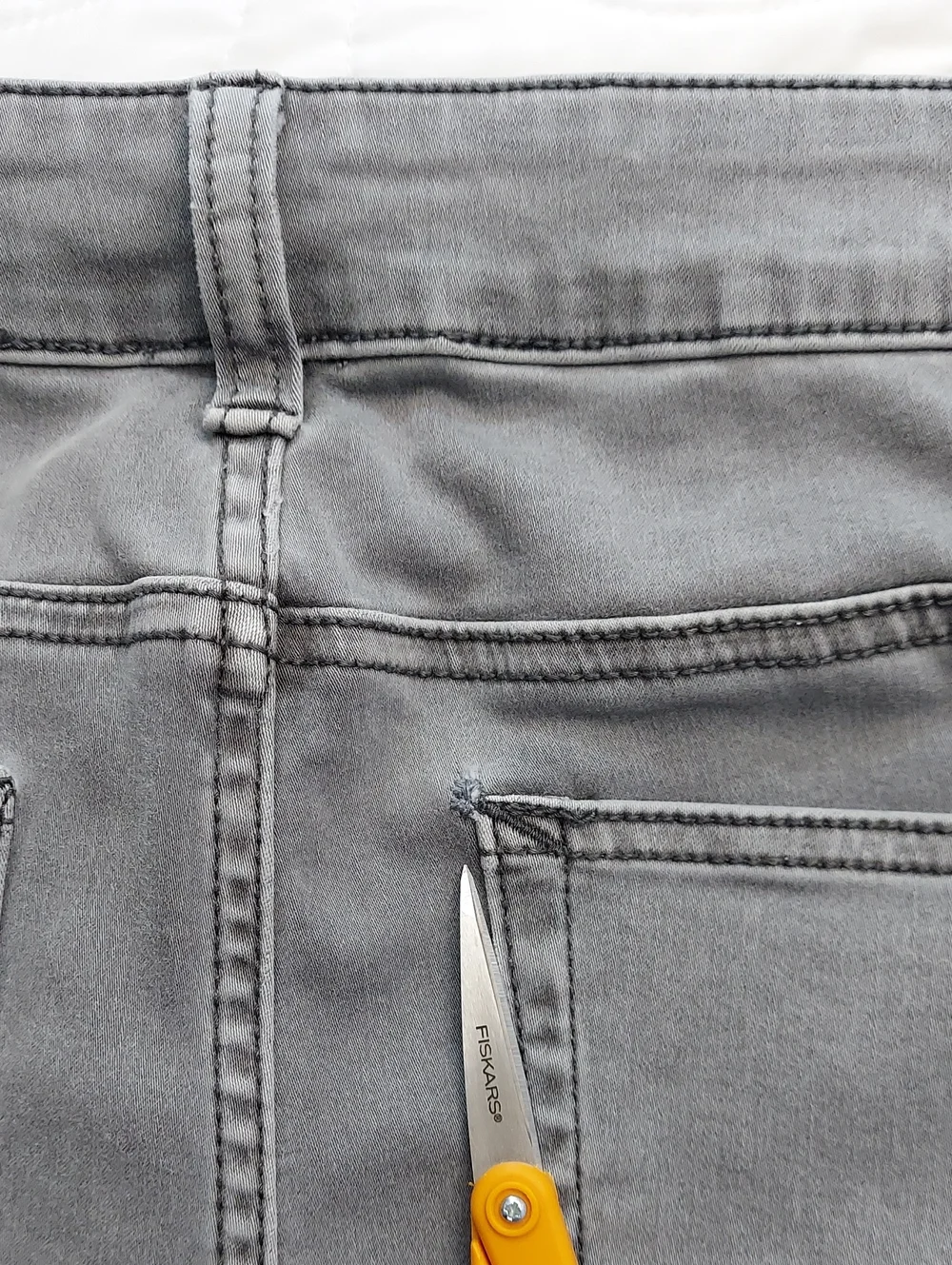 Maurices Skinny Leg Jeggings Stretchy Pants Faded Gray Pockets Size Large 12-14